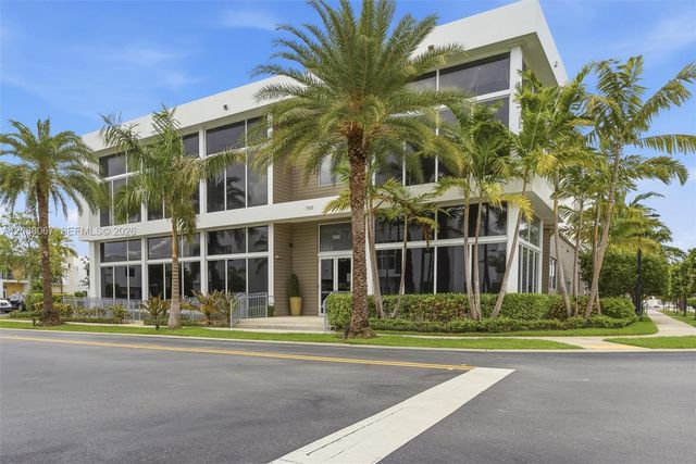 7472 NW 100th Ave, Doral, FL 33178