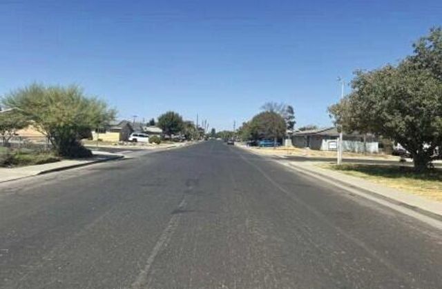 2024 Neill Way, Hanford, CA 93230