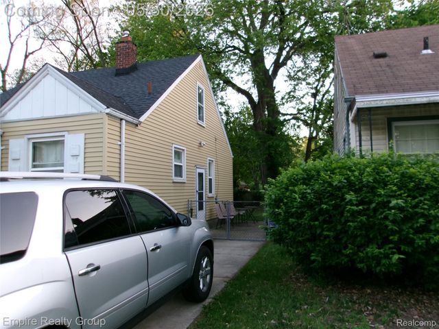 7507 W Parkway Street, Redford Charter Township, MI 48239