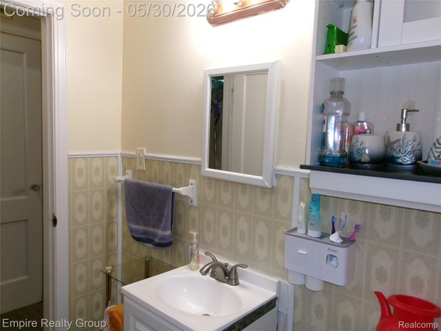 7507 W Parkway Street, Redford Charter Township, MI 48239