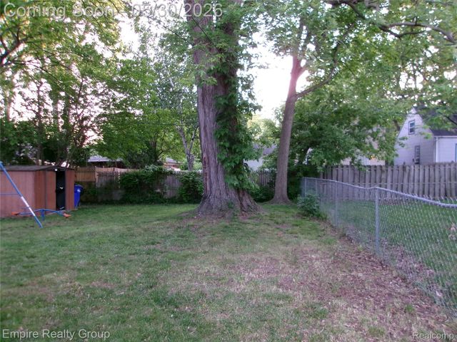 7507 W Parkway Street, Redford Charter Township, MI 48239