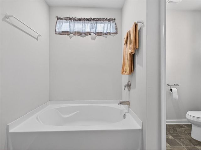 180 Amberjack, Covington, GA 30016