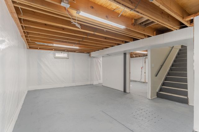 1000 N Fairlawn W Circle, Evansville, IN 47711