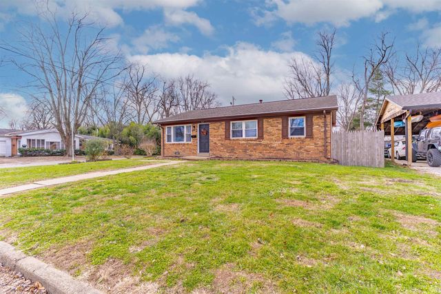 1000 N Fairlawn W Circle, Evansville, IN 47711