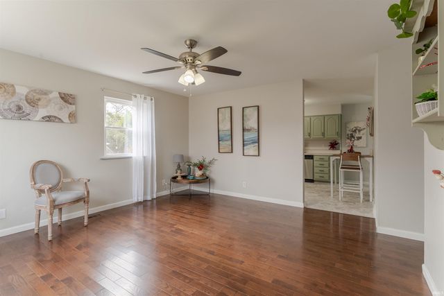 1000 N Fairlawn W Circle, Evansville, IN 47711