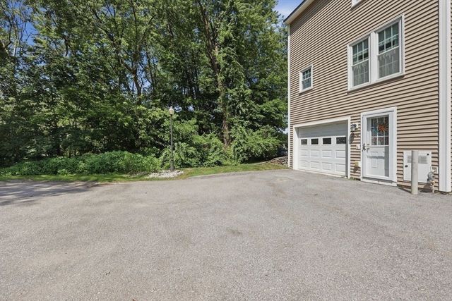90 Swan Street 204, Lowell, MA 01852