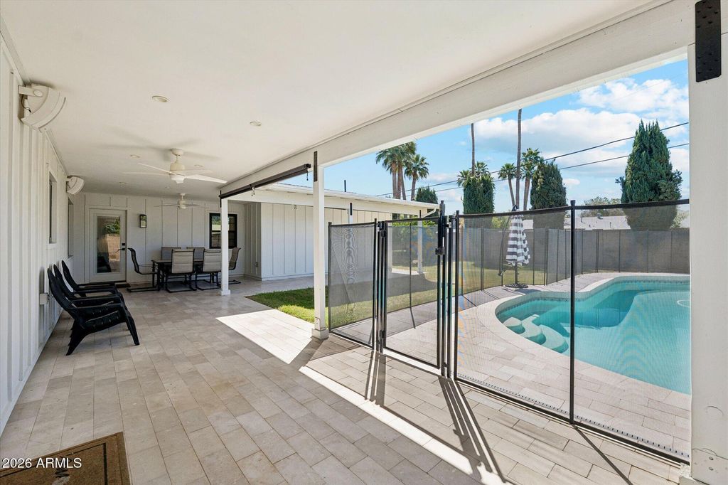 Image 29 of property listing at 4627 E WILSHIRE Drive, Phoenix, AZ 85008