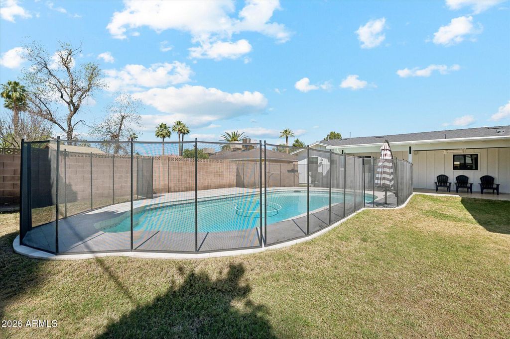 Image 32 of property listing at 4627 E WILSHIRE Drive, Phoenix, AZ 85008