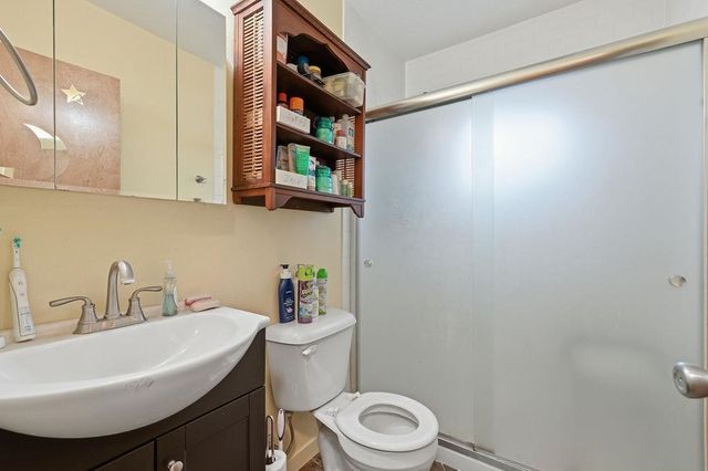 517 E Hoffman Ave, Spokane, WA 99207