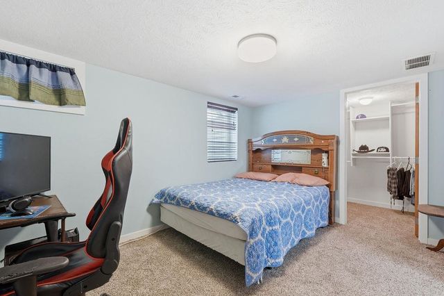 517 E Hoffman Ave, Spokane, WA 99207