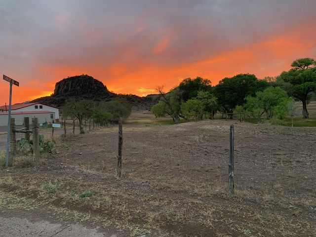 208 Second St, Fort Davis, TX 79734