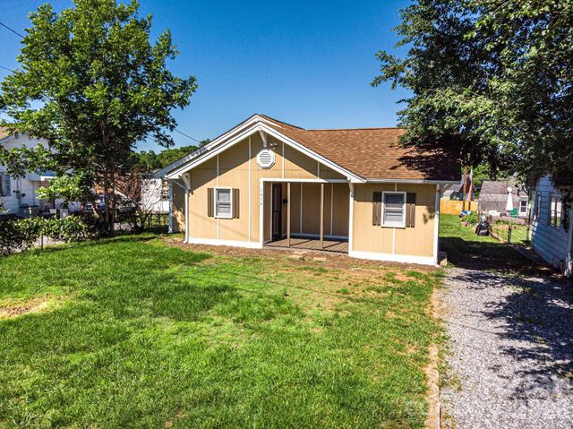 1614 College Avenue SW, Lenoir, NC 28645