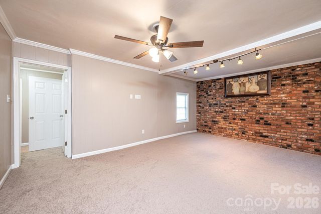 1614 College Avenue SW, Lenoir, NC 28645