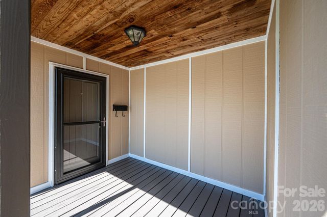 1614 College Avenue SW, Lenoir, NC 28645