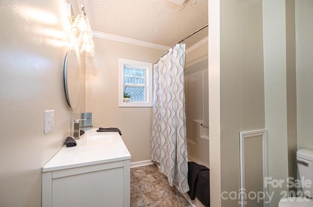 1614 College Avenue SW, Lenoir, NC 28645