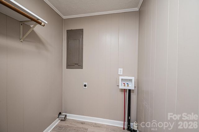 1614 College Avenue SW, Lenoir, NC 28645