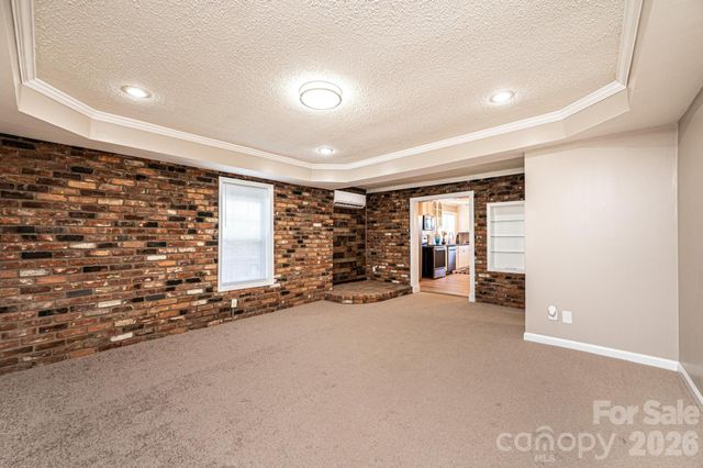 1614 College Avenue SW, Lenoir, NC 28645