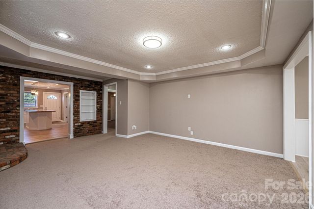 1614 College Avenue SW, Lenoir, NC 28645
