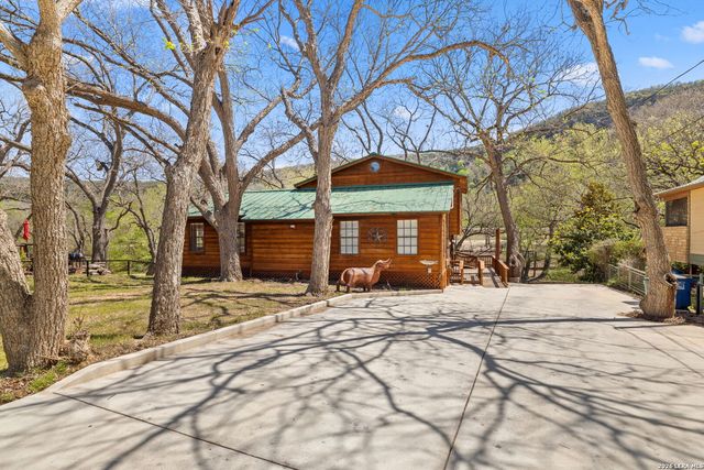 1806 Ponderosa, New Braunfels, TX 78132