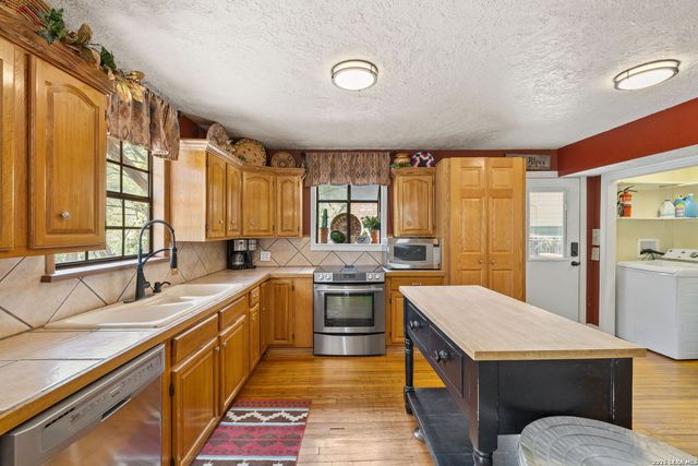 1806 Ponderosa, New Braunfels, TX 78132