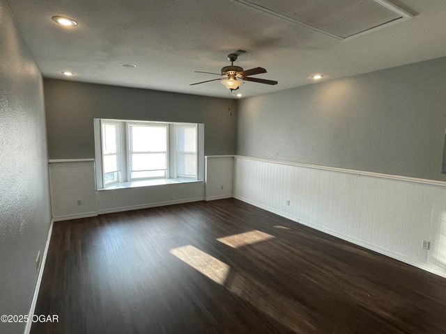 1703 Bluebird Drive, Webb City, MO 64870