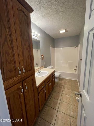 1703 Bluebird Drive, Webb City, MO 64870