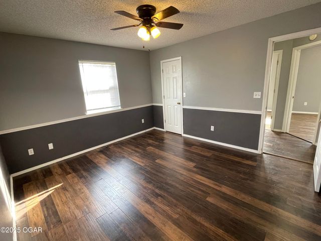 1703 Bluebird Drive, Webb City, MO 64870