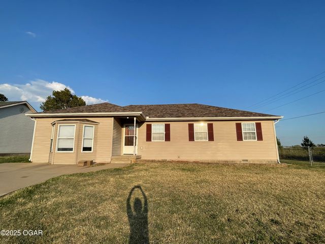 1703 Bluebird Drive, Webb City, MO 64870