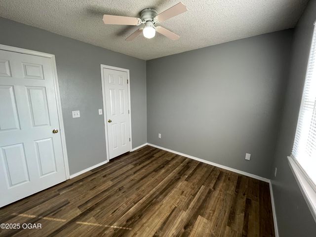 1703 Bluebird Drive, Webb City, MO 64870