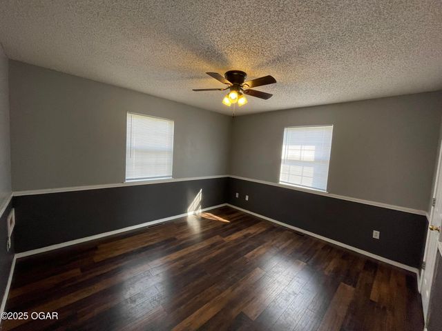 1703 Bluebird Drive, Webb City, MO 64870