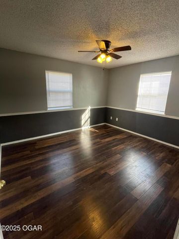 1703 Bluebird Drive, Webb City, MO 64870