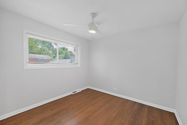 215 Dodge Avenue F, Evanston, IL 60202
