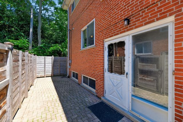 215 Dodge Avenue F, Evanston, IL 60202