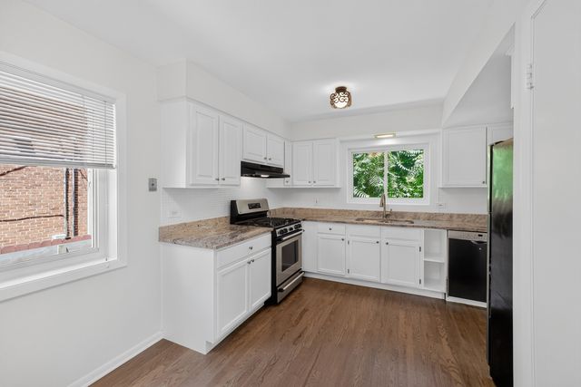 215 Dodge Avenue F, Evanston, IL 60202