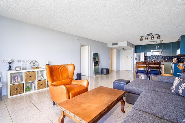 2500 Parkview Dr 911, Hallandale Beach, FL 33009