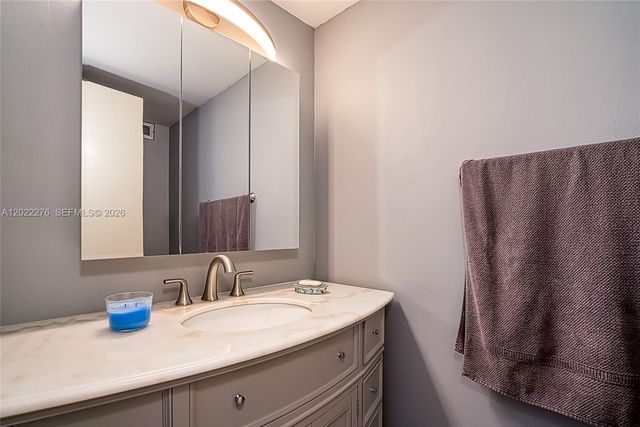 2500 Parkview Dr 911, Hallandale Beach, FL 33009