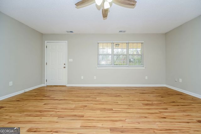 124 Springvalley Circle, Stockbridge, GA 30281