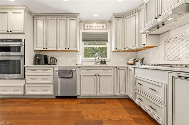 505 Meadowood Street, Greensboro, NC 27409