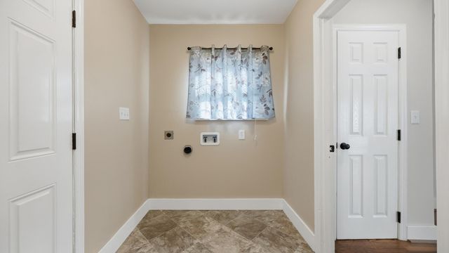 42 Warren Street, Rossville, GA 30741