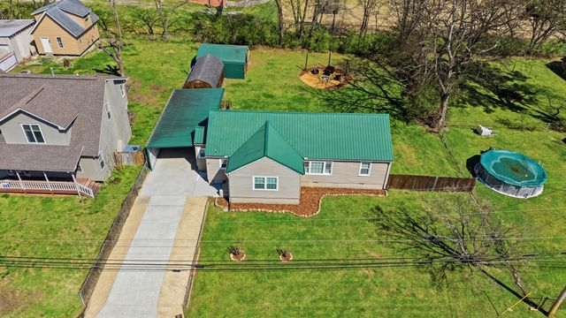 42 Warren Street, Rossville, GA 30741
