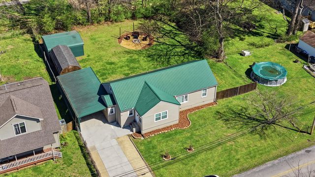 42 Warren Street, Rossville, GA 30741