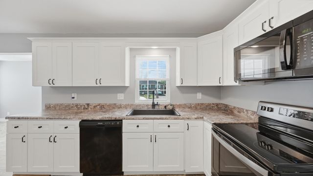 42 Warren Street, Rossville, GA 30741