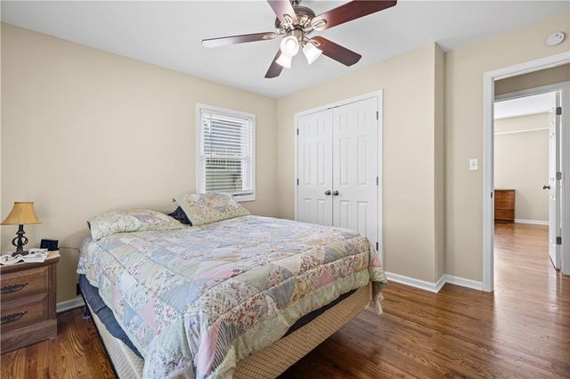 305 Canterbury Lane, Belton, MO 64102