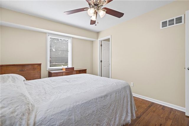 305 Canterbury Lane, Belton, MO 64102