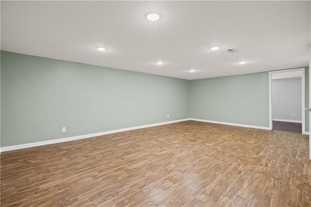305 Canterbury Lane, Belton, MO 64102