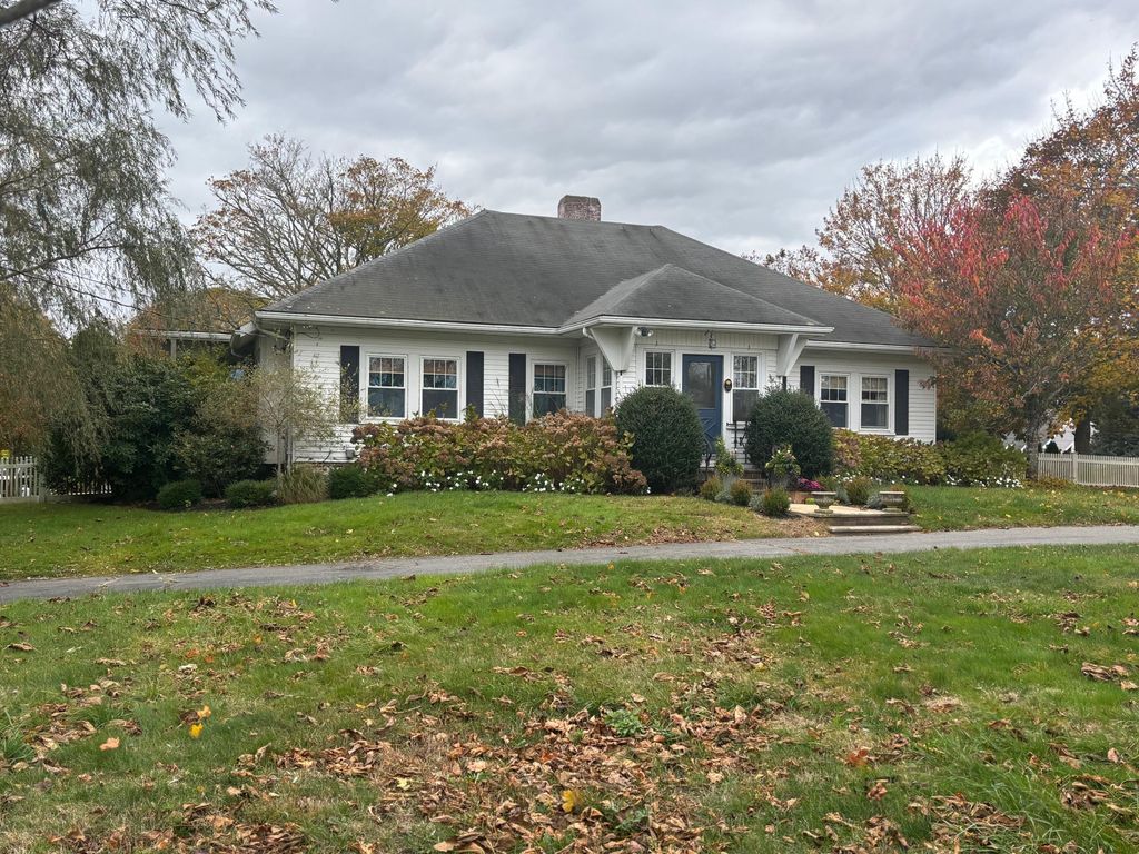 33 Sunset Lane, Osterville, MA 02655