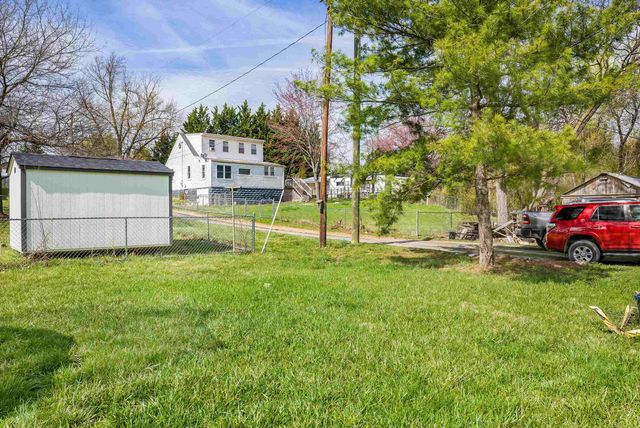 32 REED ST, Fishersville, VA 22939