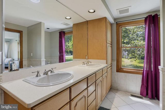 1161 STEAMBOAT RD, Shady Side, MD 20764
