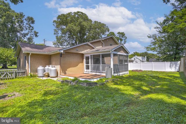 1161 STEAMBOAT RD, Shady Side, MD 20764