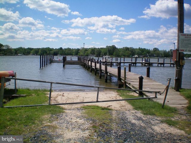1161 STEAMBOAT RD, Shady Side, MD 20764